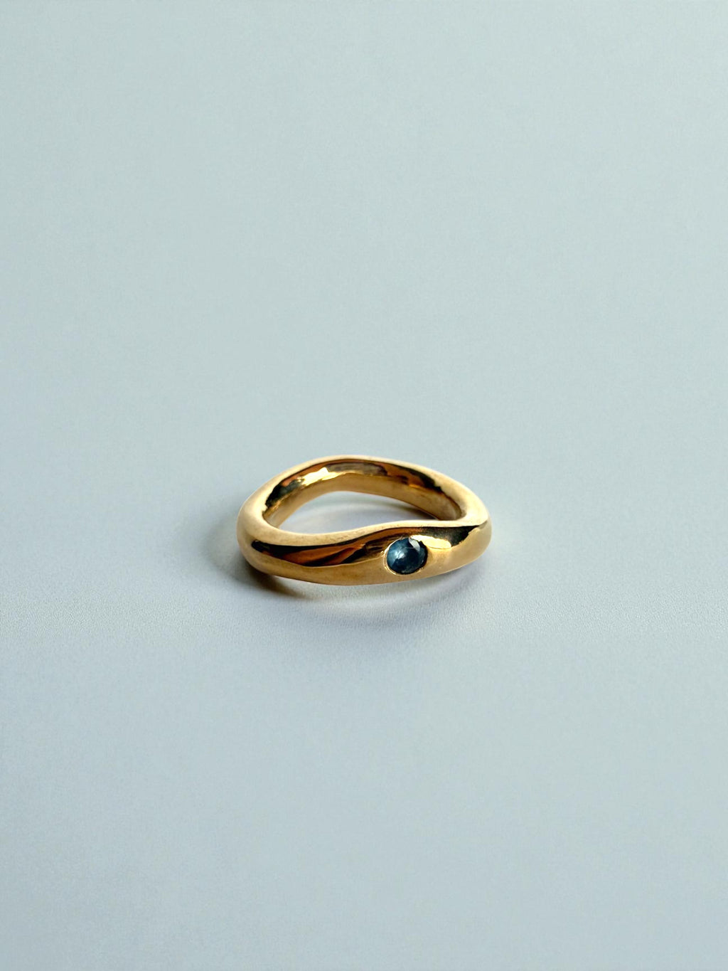 Wave blue spinel ring