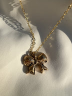 Bow necklace