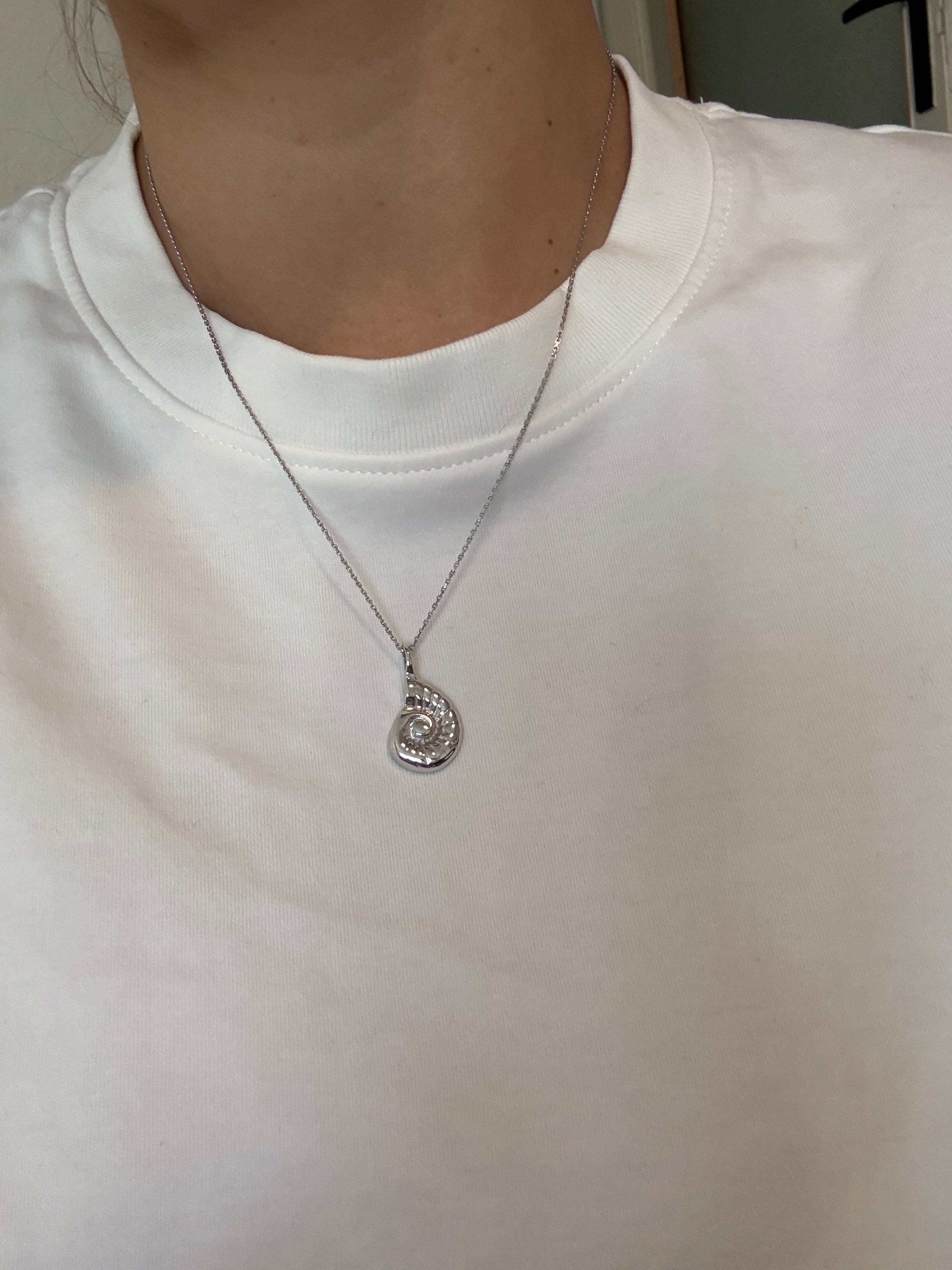 Mini Mare silver necklace