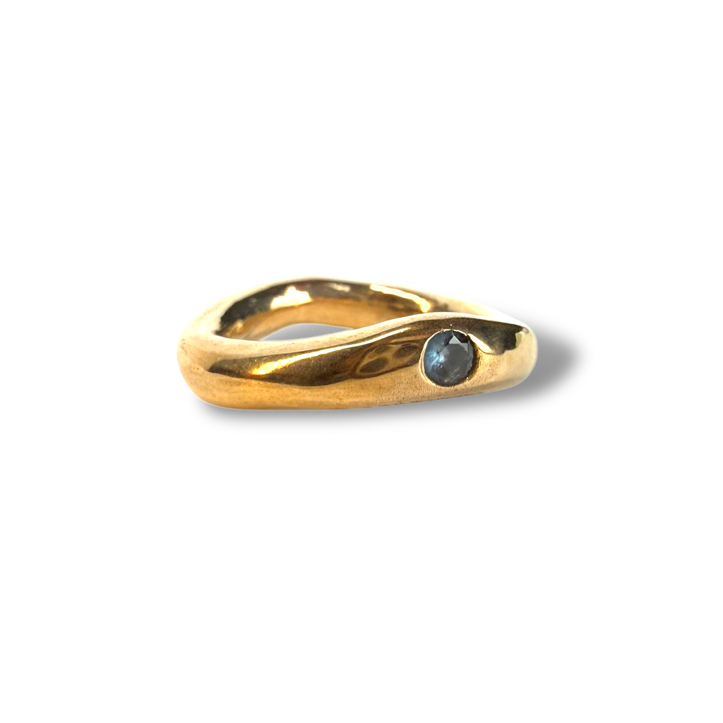 Wave blue spinel ring