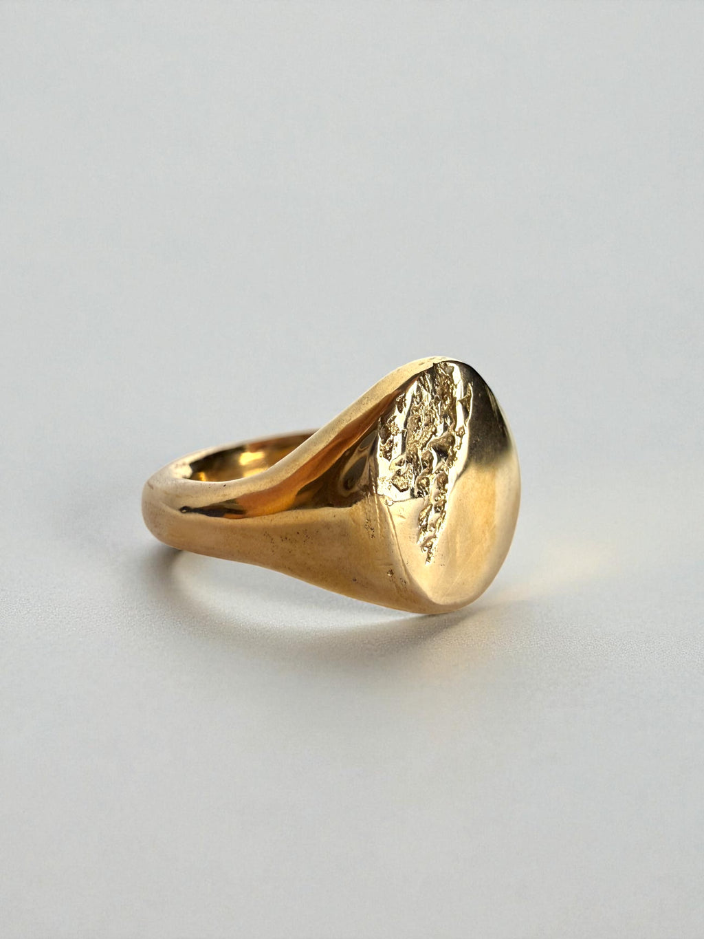 Signet ring