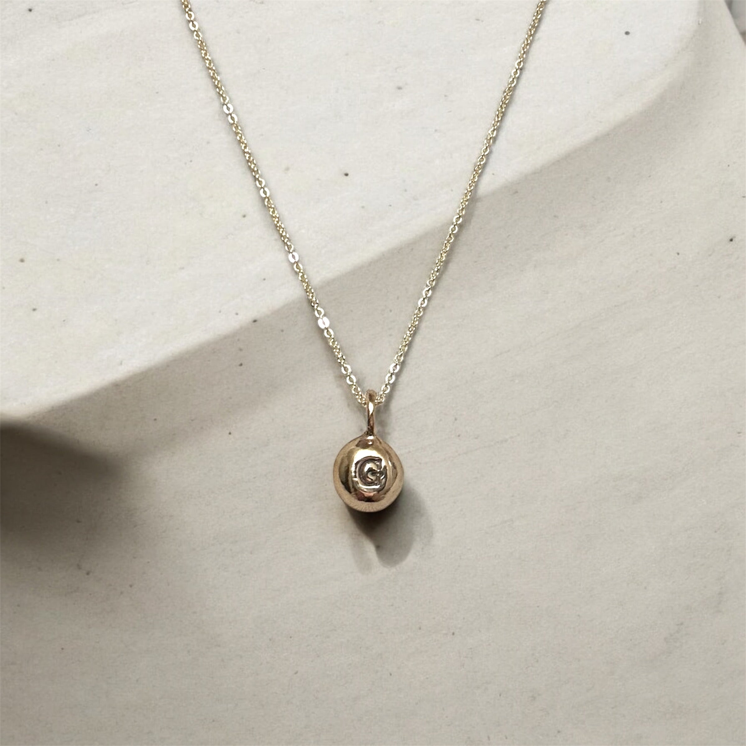 Mini medallion necklace