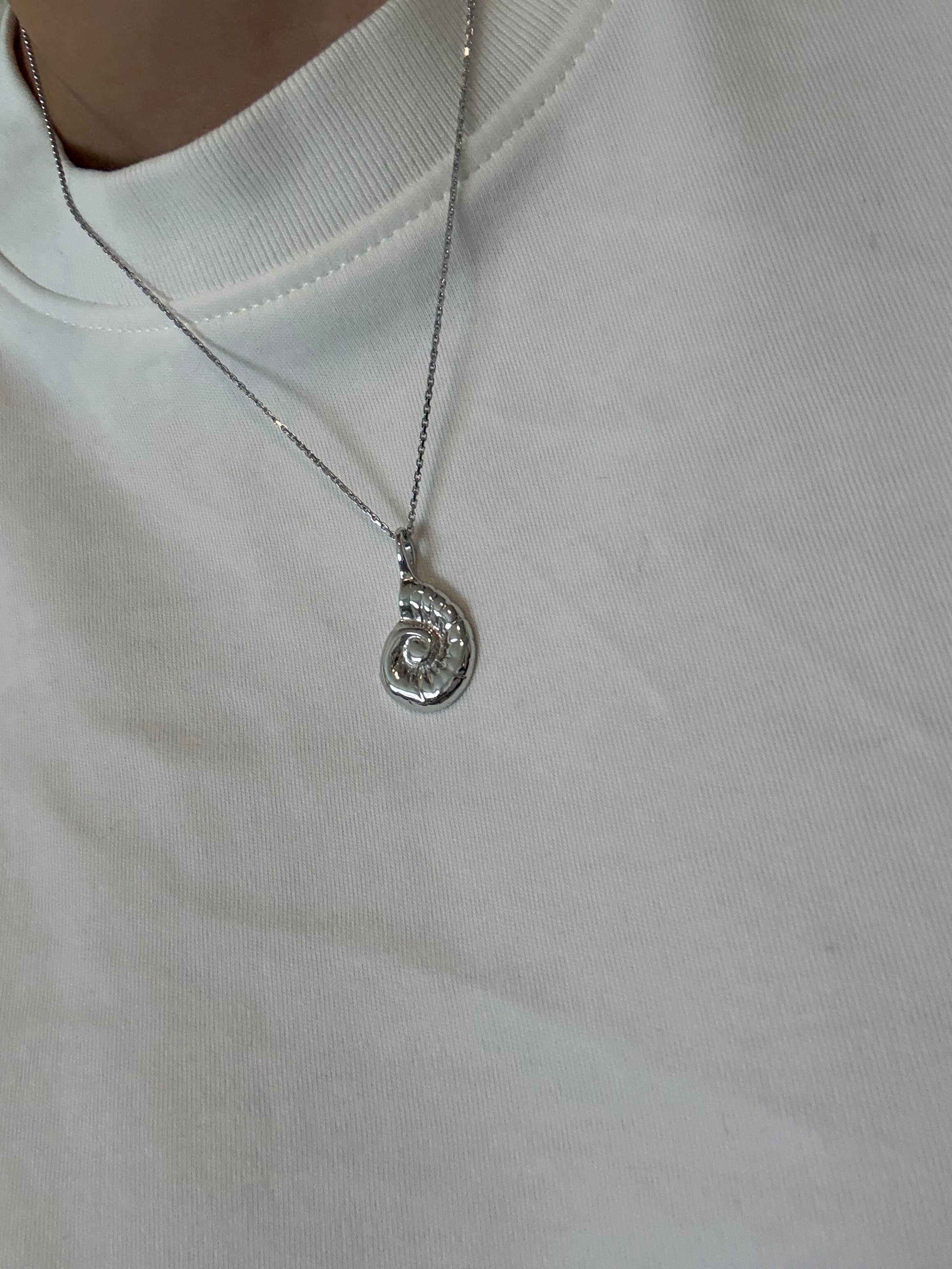 Mini Mare silver necklace