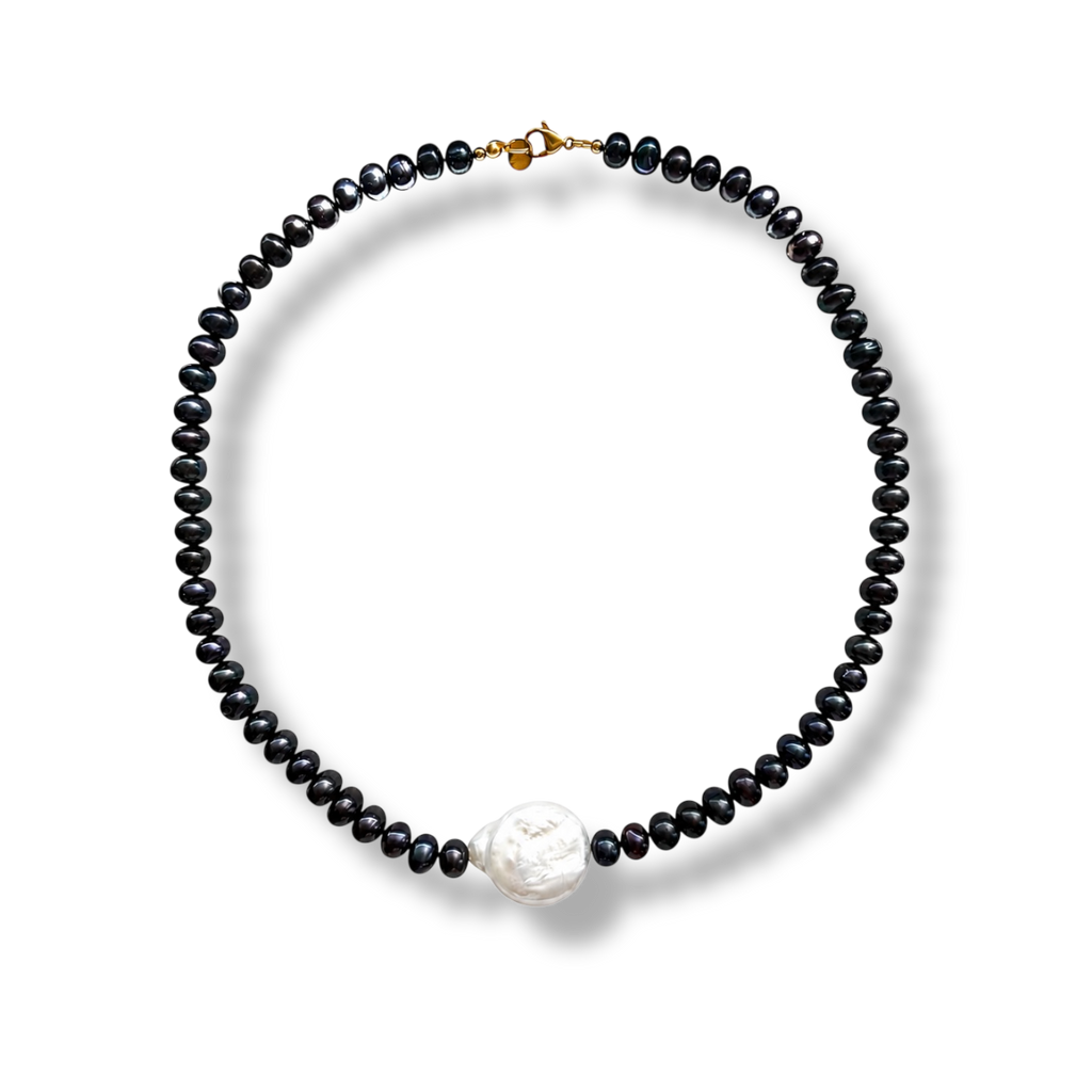 Black Baroque Pearl necklace