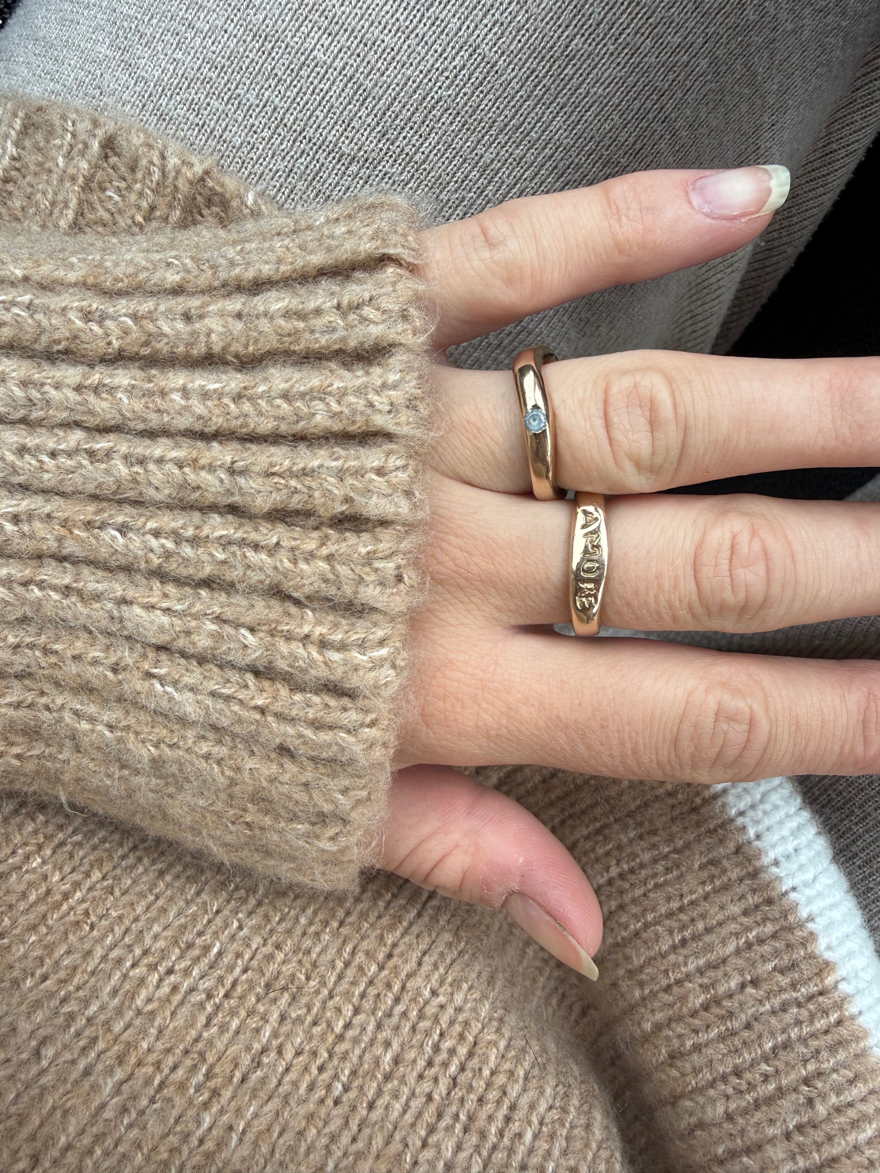 Wave blue spinel ring