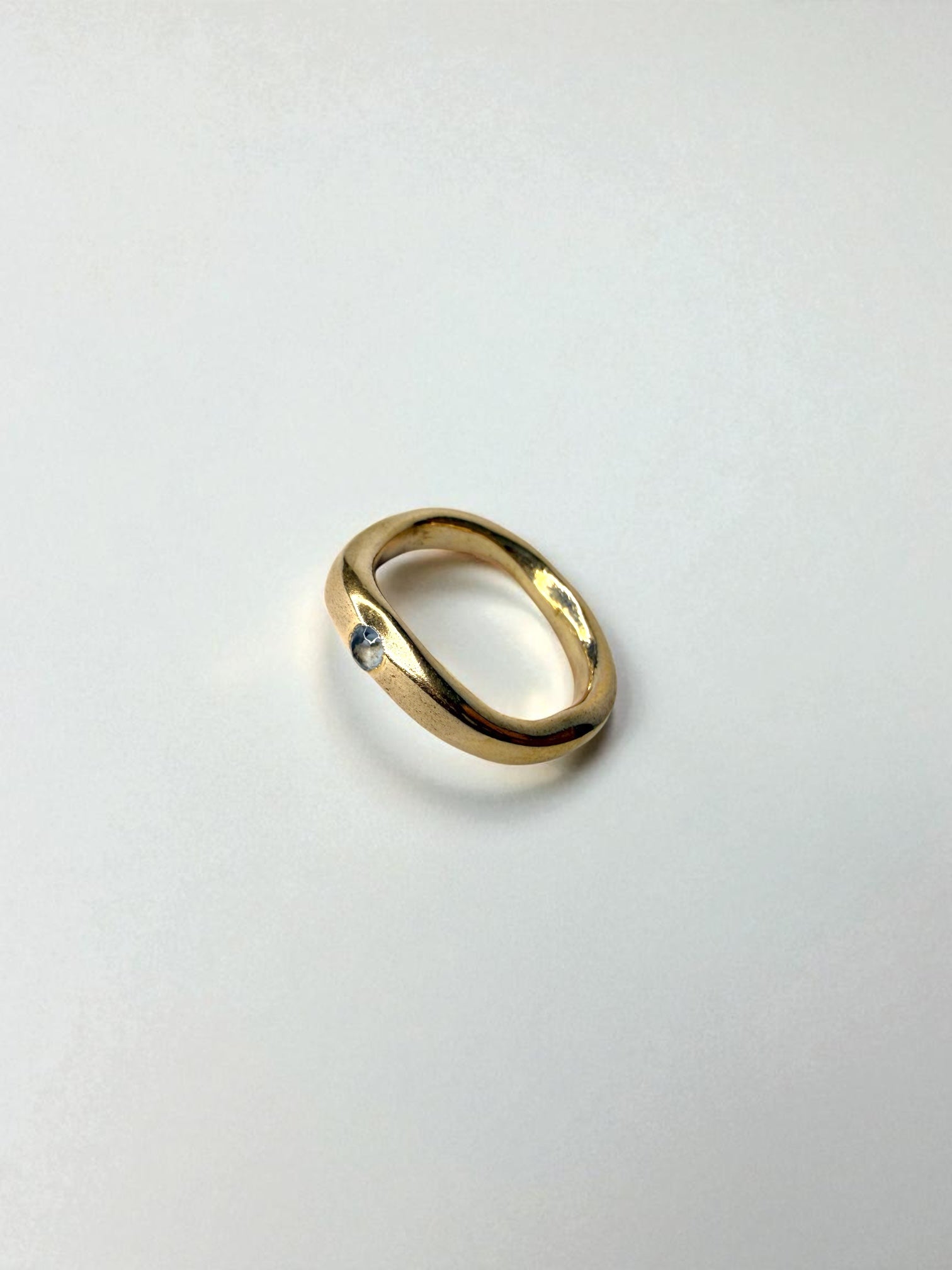 Wave blue spinel ring