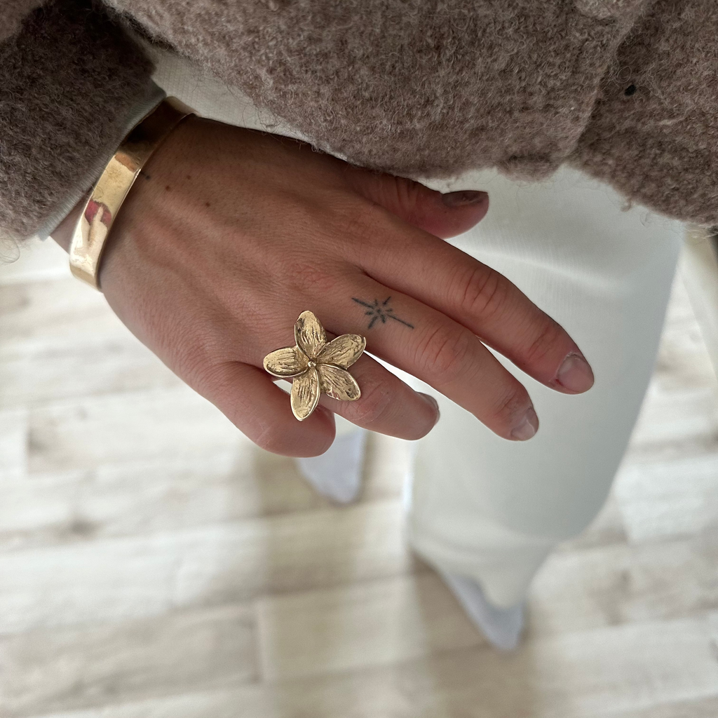 Plumeria ring