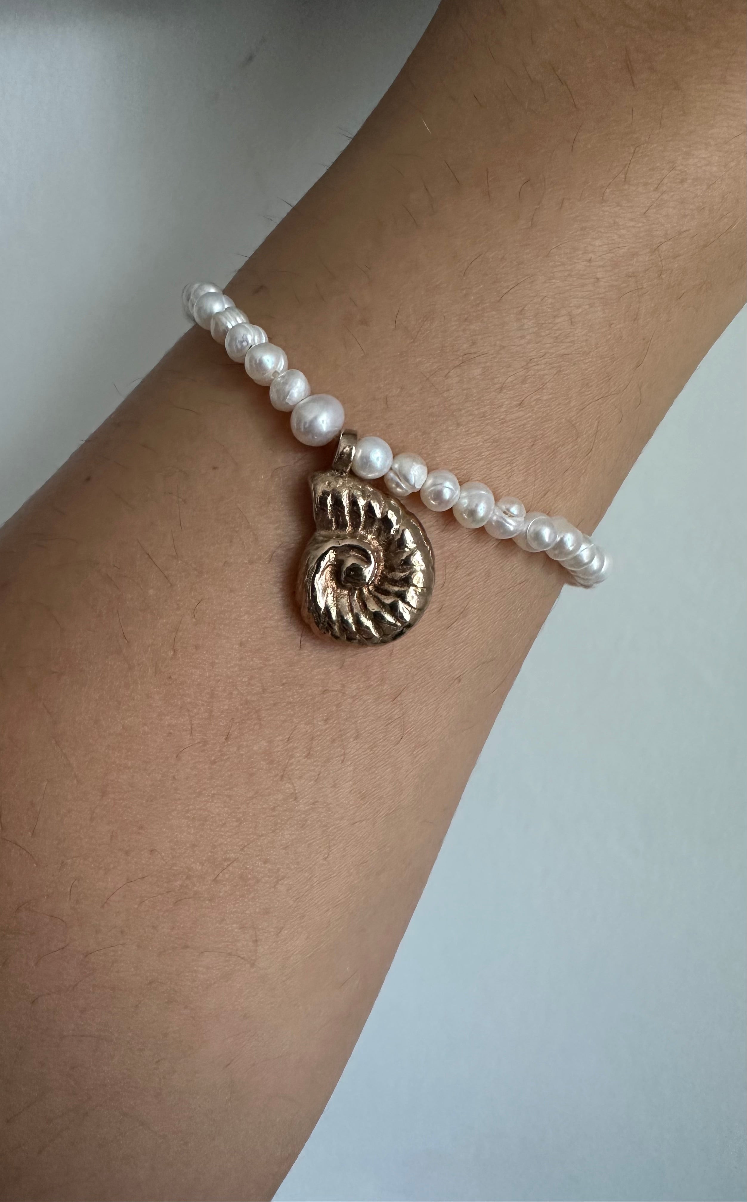 Mini Mare pearl bracelet
