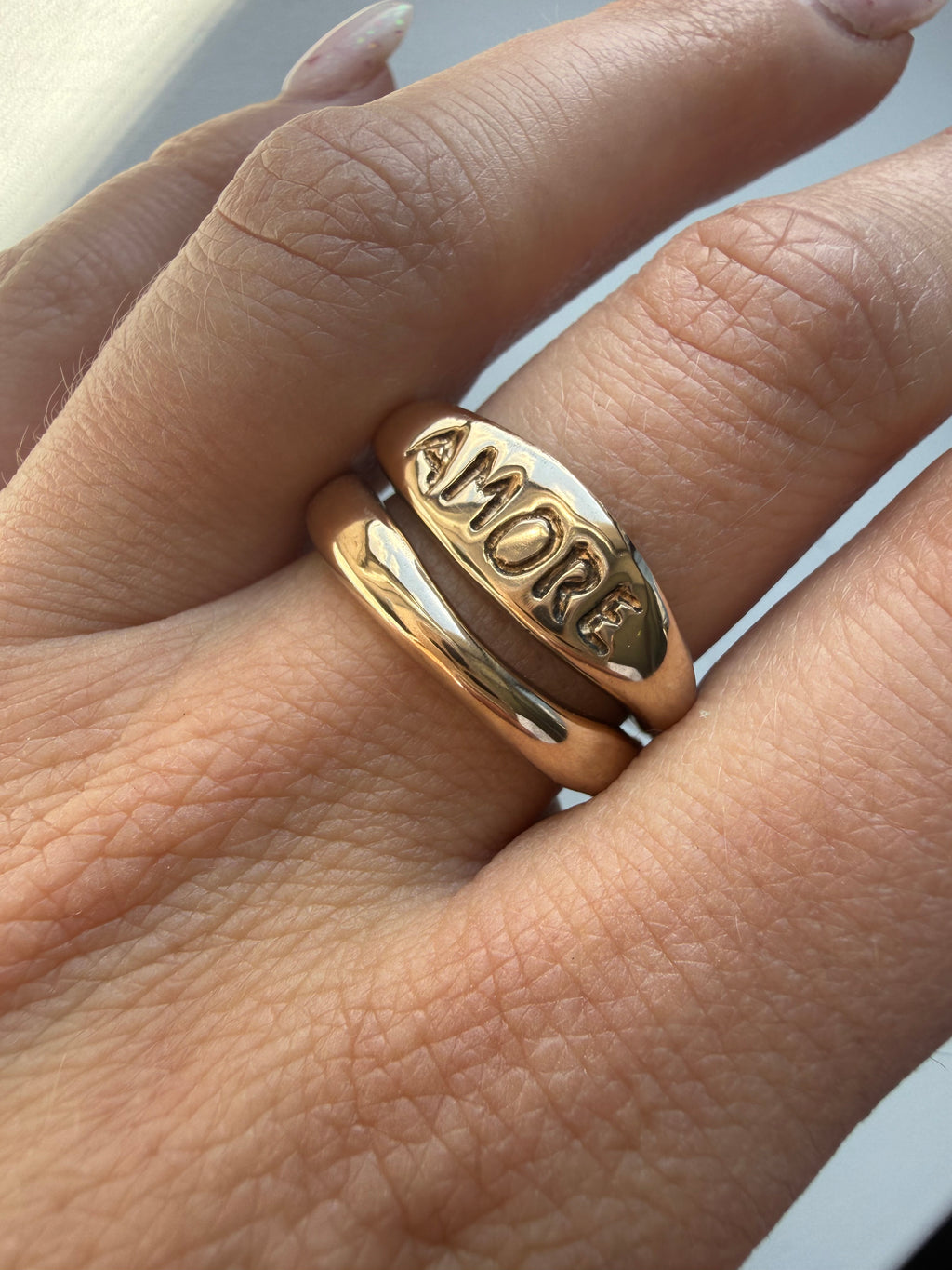 Amore ring
