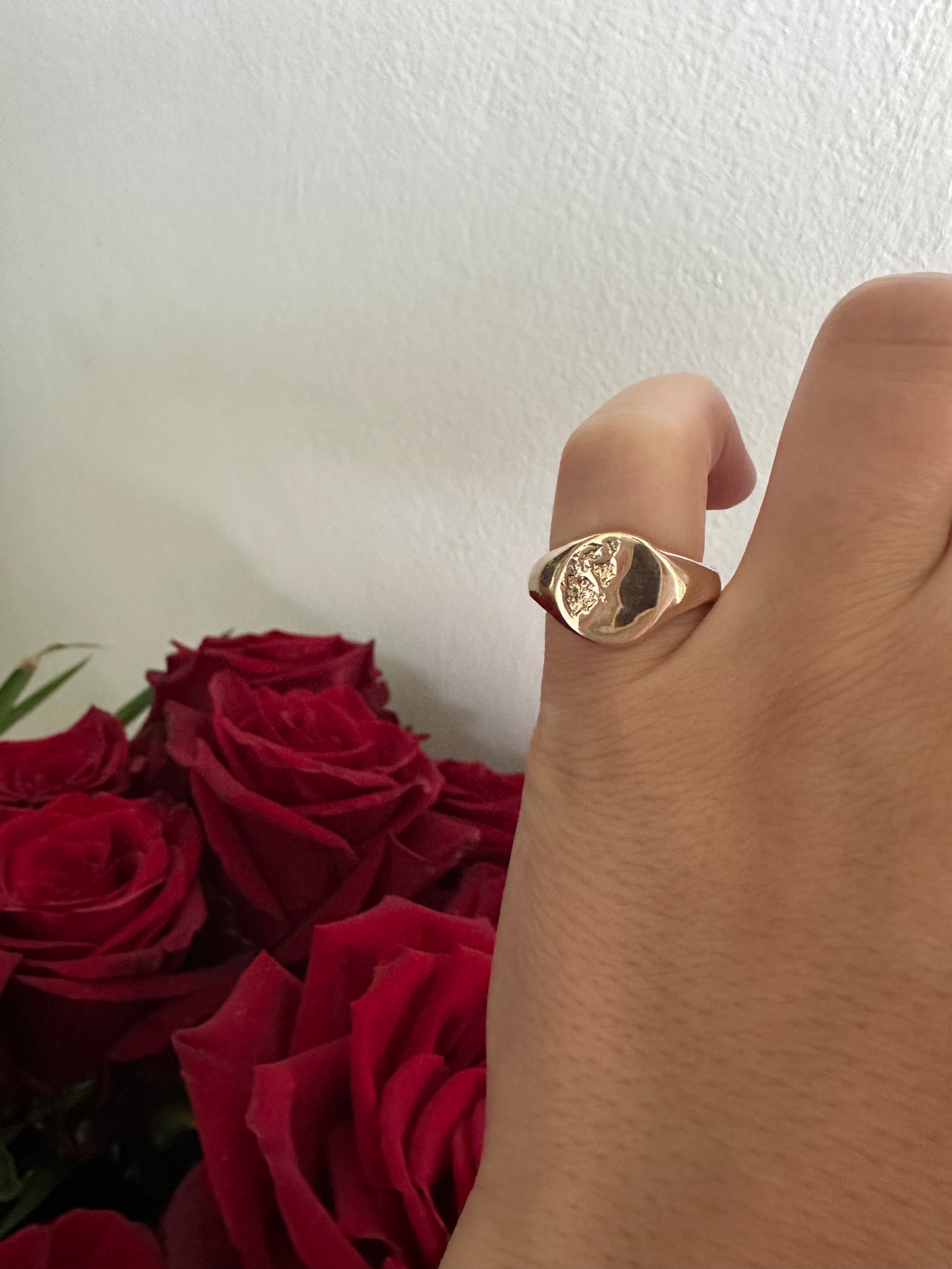 Signet ring