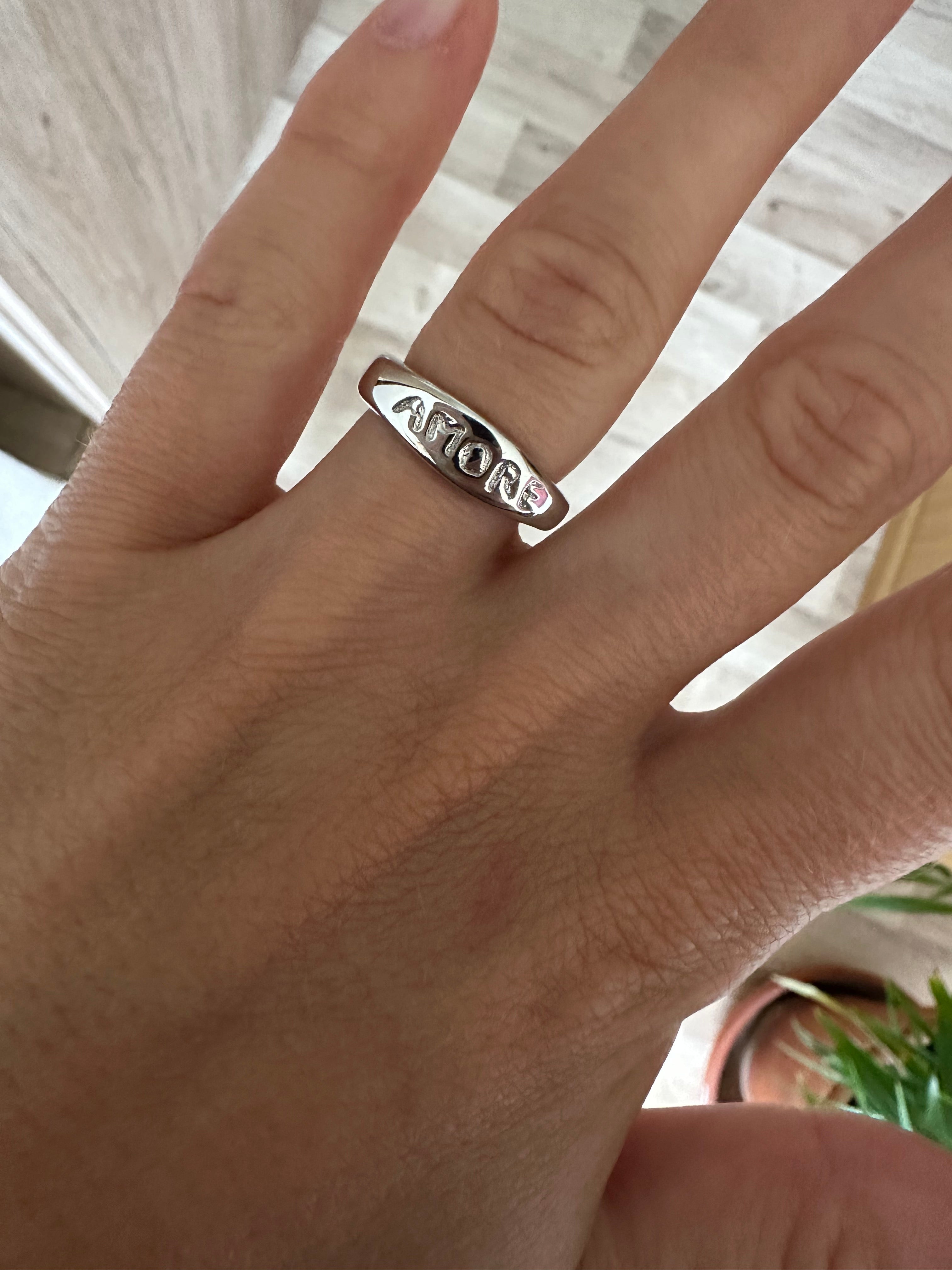 Amore ring silver