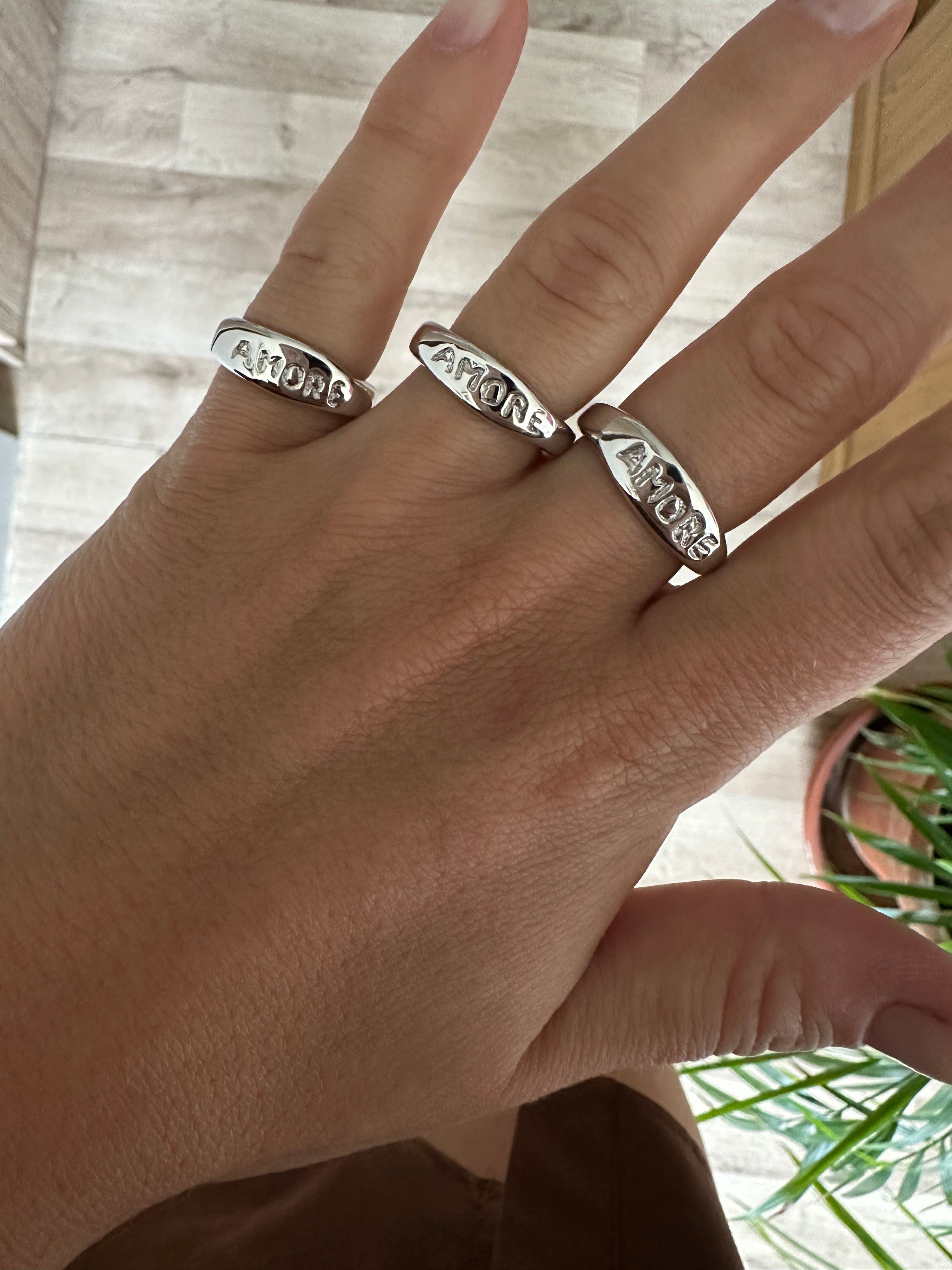 Amore ring silver