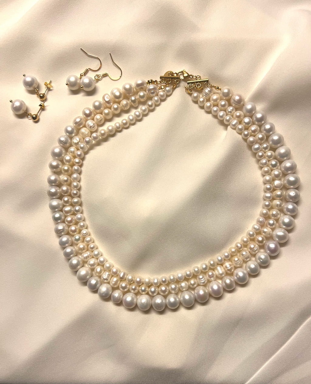 Triple Pearl necklace