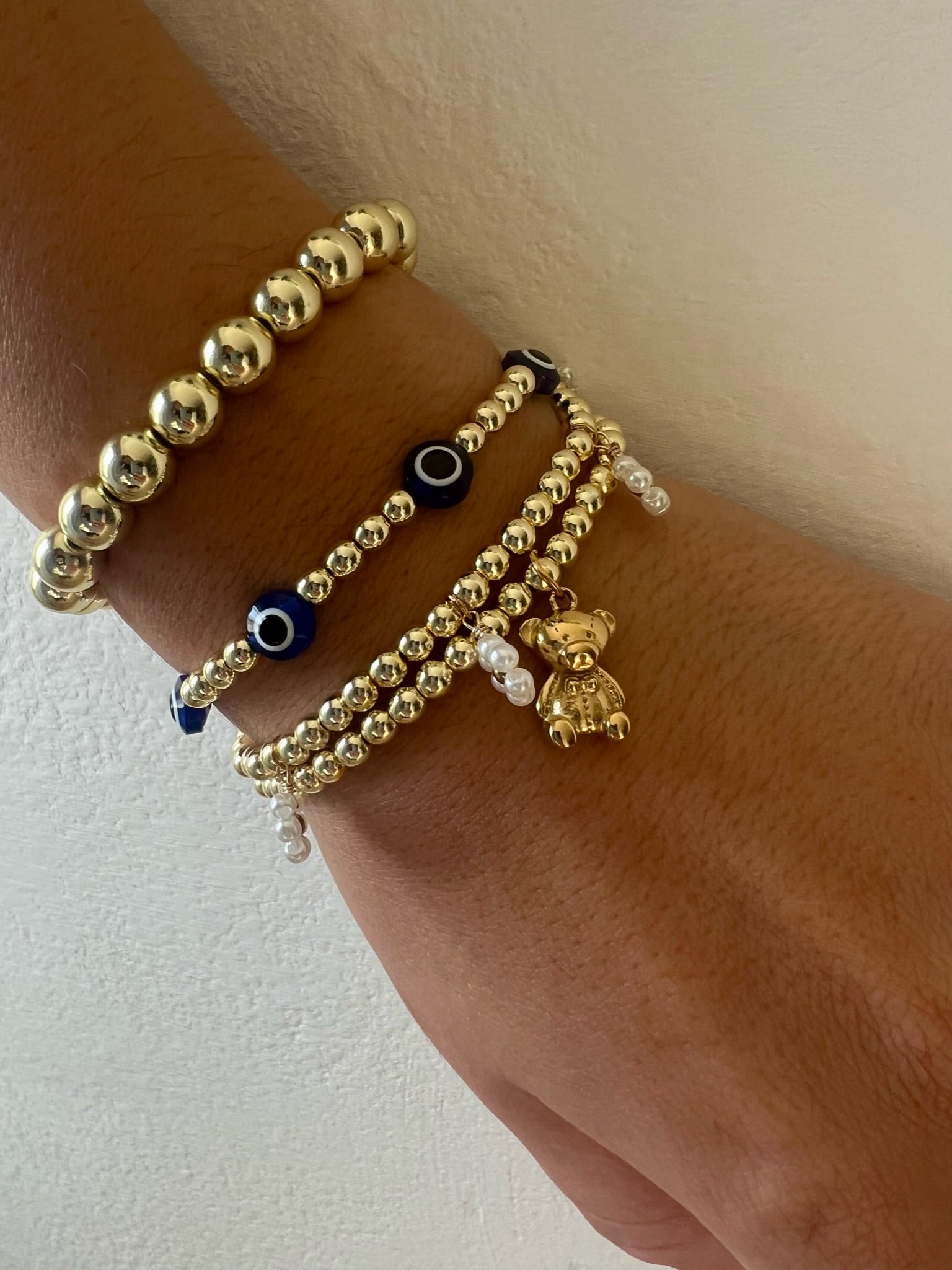Evil Eye Gold Pearl bracelet