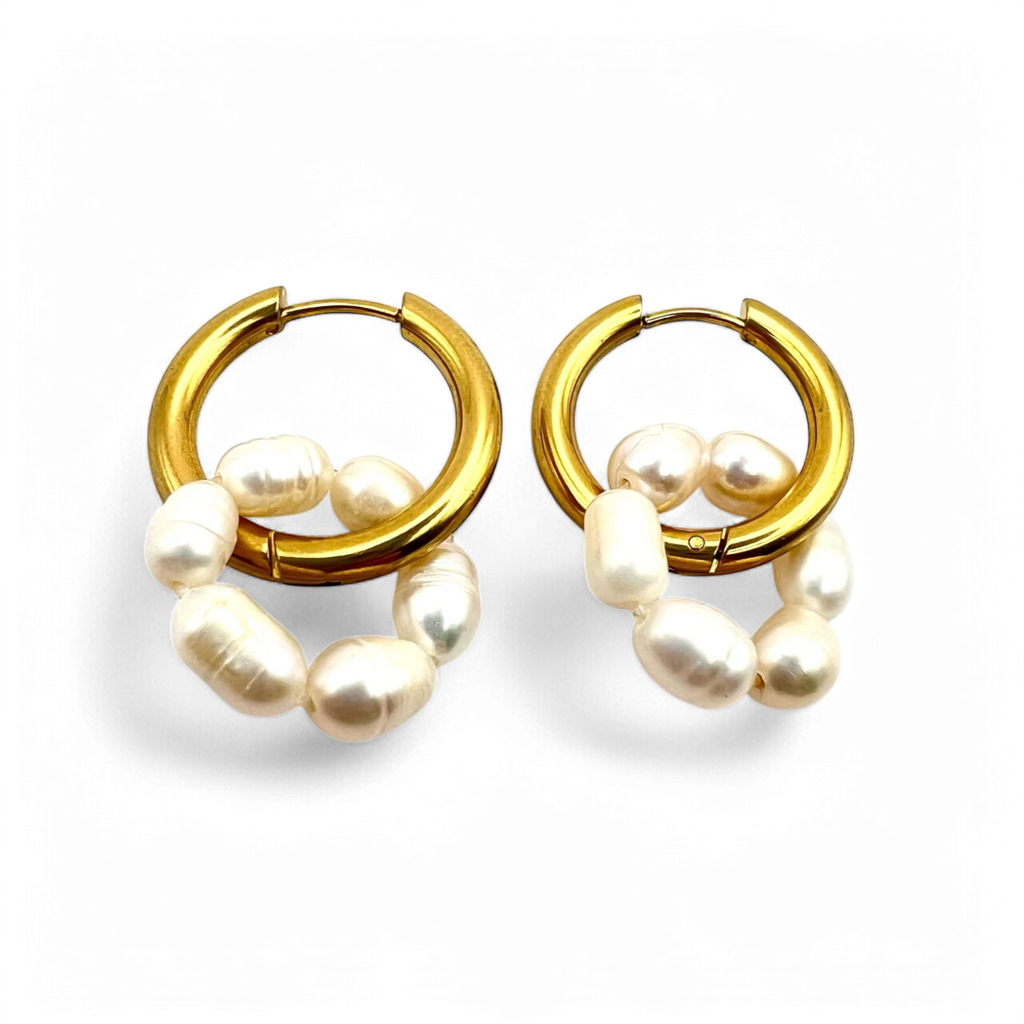 Round pearl earrings
