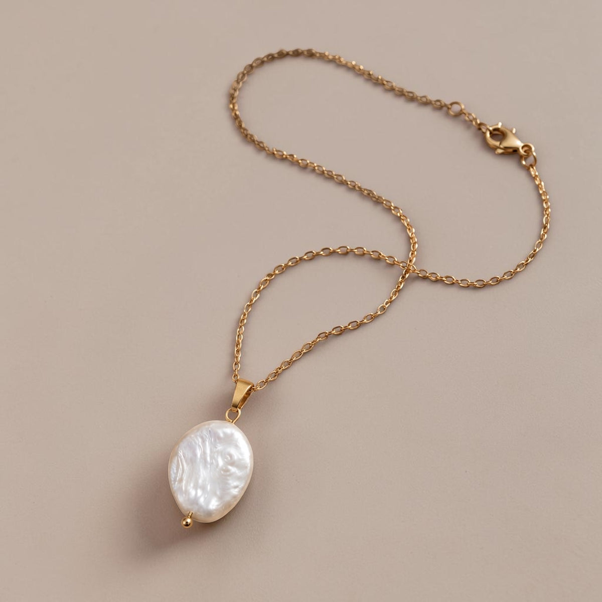 Ocean solitaire baroque necklace
