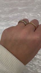 Megalo ring